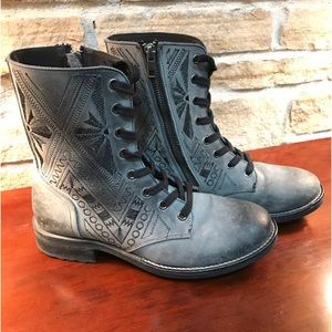 Coolway CWY gray combat moto lace up zip boots embroidered sz 8 womens tribal